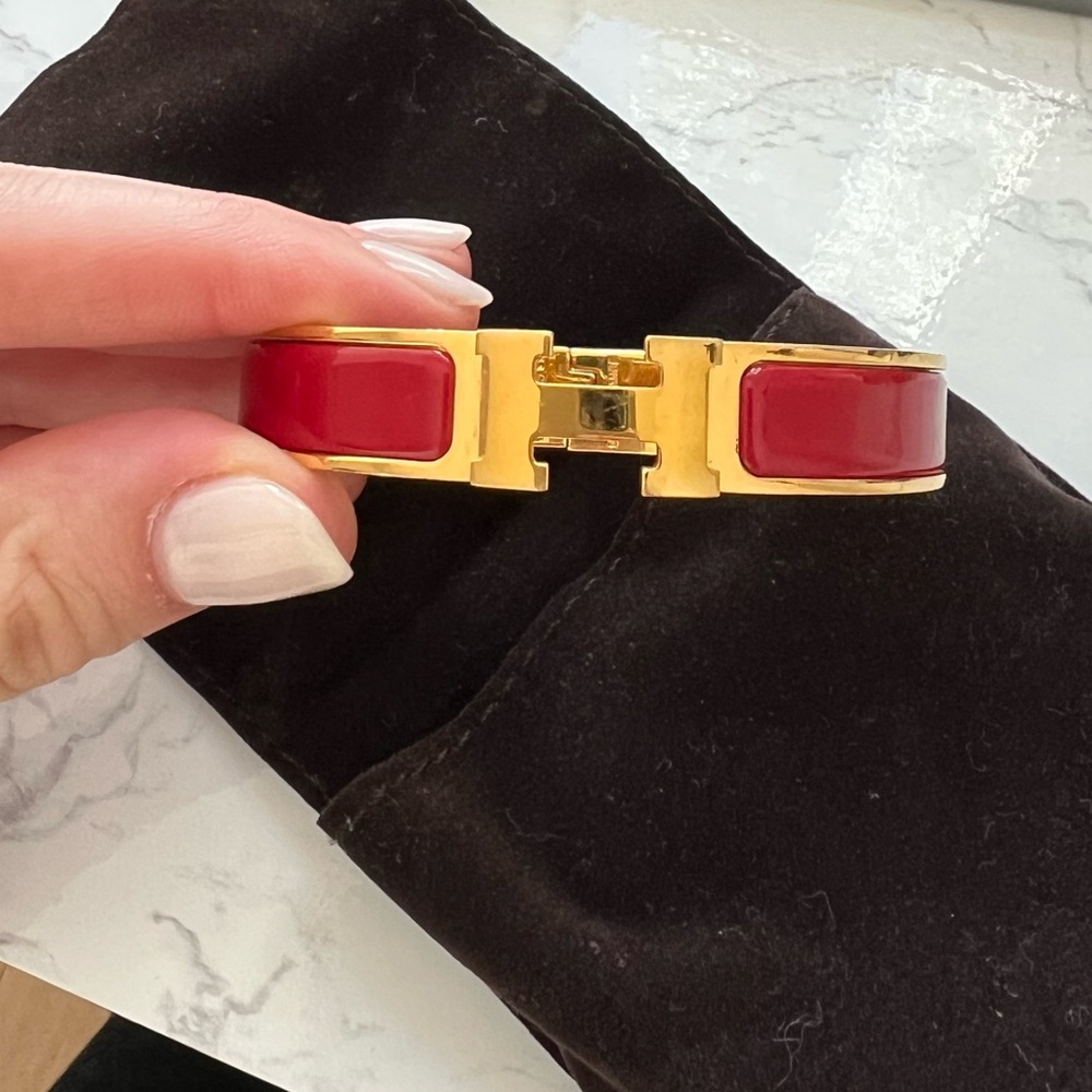 Hermes thin clic clac h bracelet (red/gold)